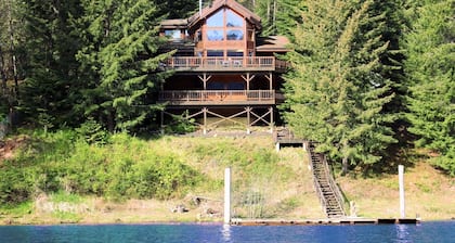 Spectacular 3-Story 7BR CDA Lakefront w-Dock, Hot Tub on Secluded Powderhorn Bay