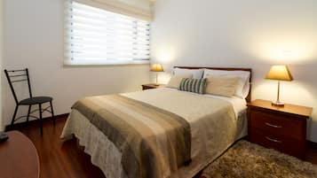 2 dormitorios, tabla de planchar con plancha, wifi gratis y ropa de cama