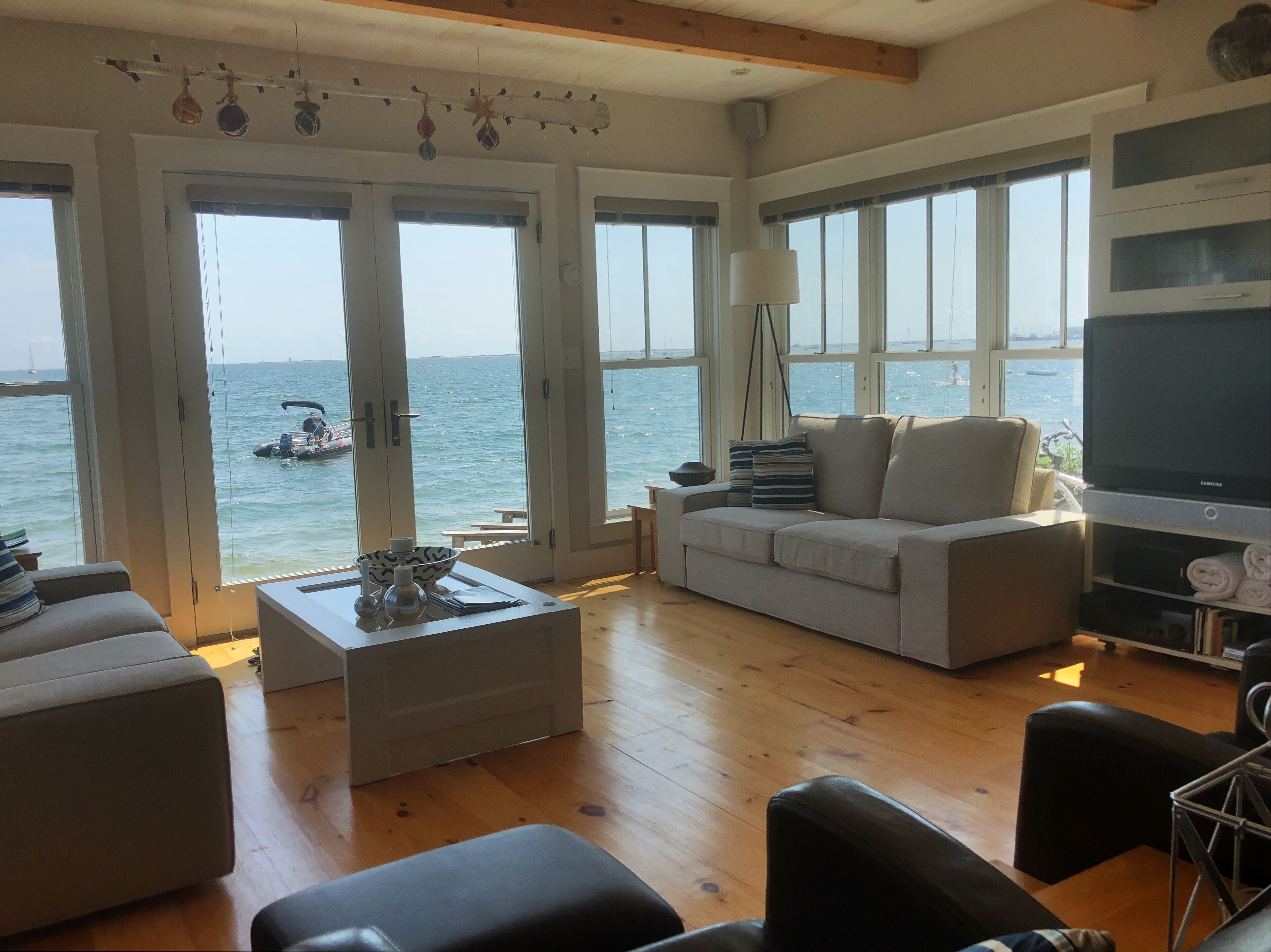 Smart TV, fireplace, books