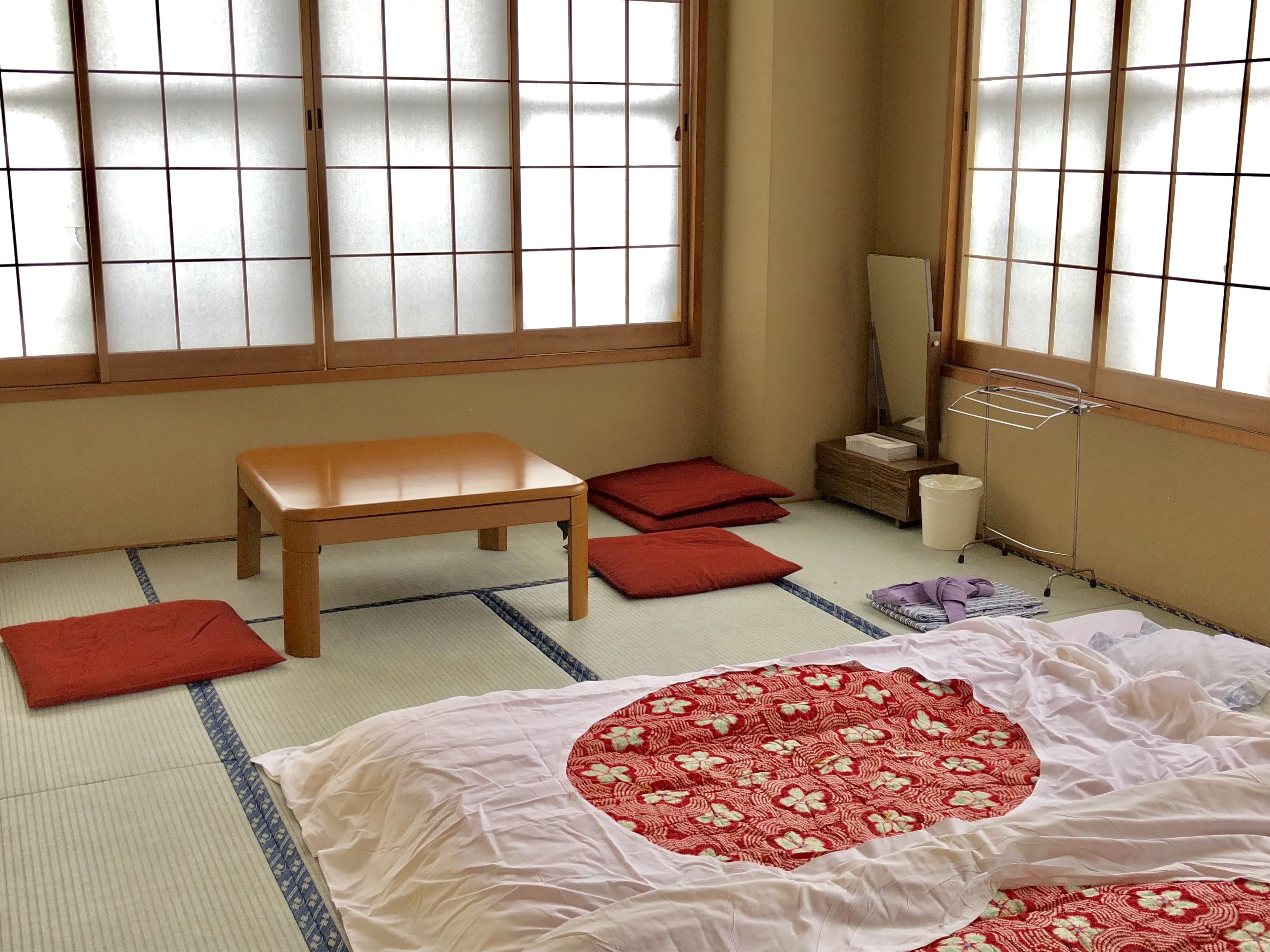 Habitación tradicional con 2 camas individuales, baño compartido (Japanese Style) | Wifi gratis 