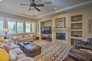 TV, fireplace, DVD player, books