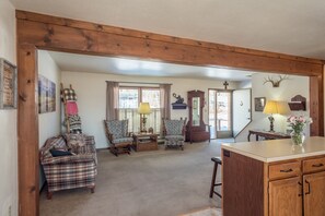 Interior - Large Rambling Ranch House, In Town with MTN Views, Walk to Shopping/Dining/Pubs (Buena Vista)