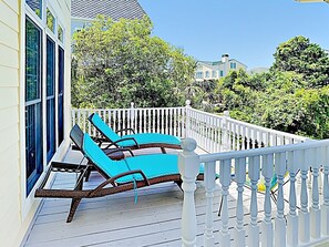 Terrace/patio - Cordy Beach House - 2nd Row Ocean View, Gated with Pool! (Pawleys Island)