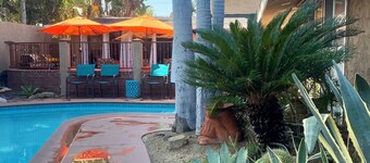 DISCOUNTED RATES! PRIVATE ESTATE SHORT WALK TO DISNEY POOL/SPA 4 MIN TO CON CRT