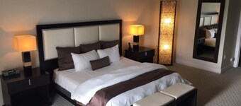 Doral 2-Story Villa 3 Bed 4 Bath at Provident Doral at The Blue Miami.