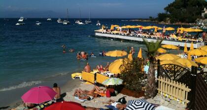 Riviera à son meilleur: 1BR élégant et exceptionnel 5 étoiles avec plage + piscine