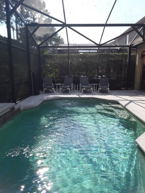 Piscina externa, piscina aquecida