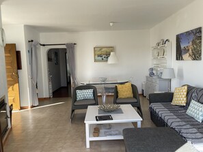 TV, fireplace, DVD player - Coastal Benagil apartment. Rooftop & pool. Walk to beach, caves & restaurants (Benagil)