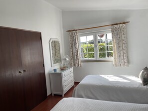 2 bedrooms, in-room safe, iron/ironing board, free WiFi