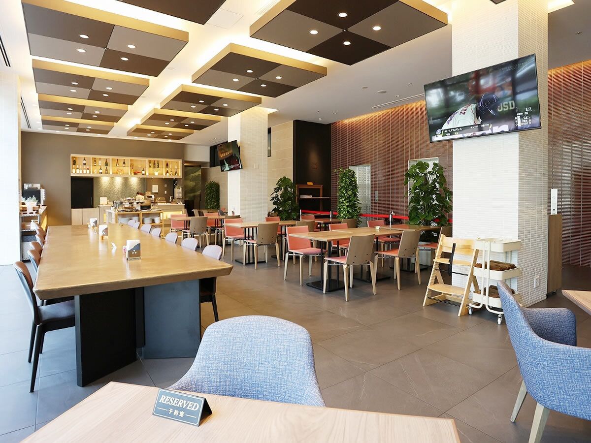 Café da manhã com buffet todos os dias mediante uma taxa