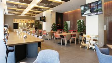 Desayuno buffet todos los días (con cargo)