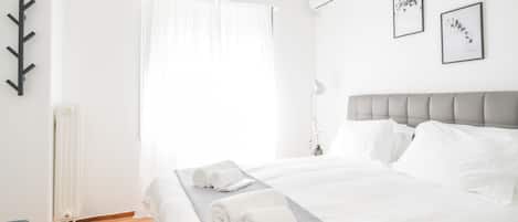 Apartment | 3 bedrooms, premium bedding, down duvets, individually decorated