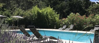 Magnificent Bastide in the heart of alpilles, quiet absolute, exceptional position, private Tennis, Swimming pool warmed 7 rooms 4 bathrooms