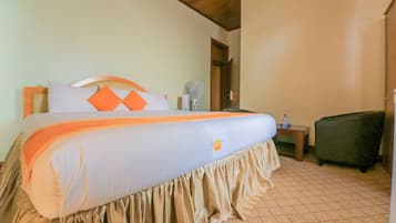 Kamar Double Standar | Meja kerja