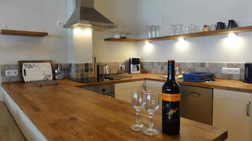 KĂŒhlschrank, Mikrowelle, Ofen, GeschirrspĂŒler