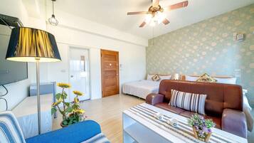 Standard Quadruple Room (301) | Blackout drapes, soundproofing, free WiFi, bed sheets