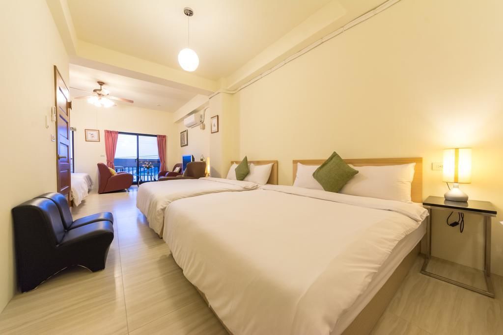 Family Room (201) | Blackout curtains, soundproofing, free WiFi, bed sheets