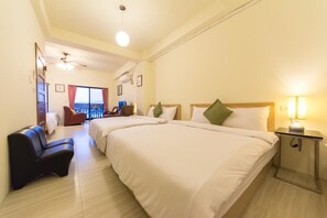 Family Room (201) | Blackout drapes, soundproofing, free WiFi, bed sheets - Hui Yun B&B (Sanxing)