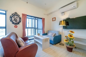 Standard Quadruple Room (301) | Blackout drapes, soundproofing, free WiFi, bed sheets - Hui Yun B&B (Sanxing)