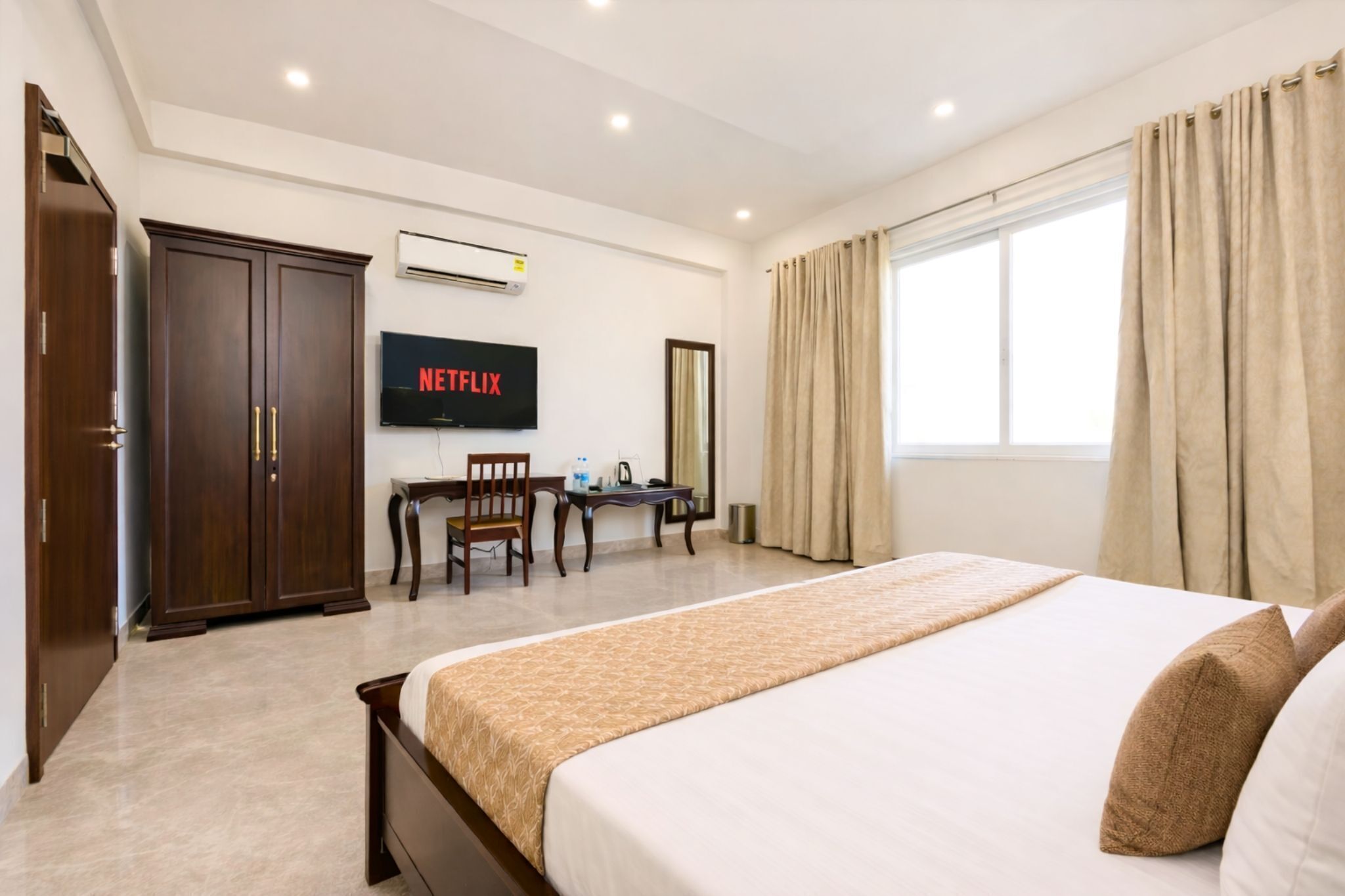 Premium Quadruple Room, 1 Bedroom, Non Smoking, Shared Bathroom | 2 bedrooms, in-room safe, individually decorated, individually furnished