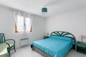 2 bedrooms, iron/ironing board, travel crib, free WiFi