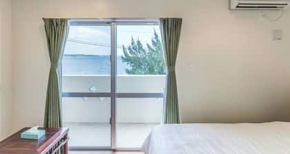 Sea Side Yaka