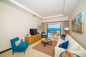 Een televisie en een kantoor