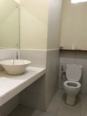 Dusche, kostenlose Toilettenartikel