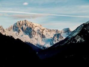 3 dormitoris, planxa i posts de planxar, un bressol de viatge i wifi 