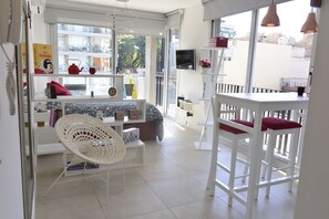 In-room dining - Monoambiente en Palermo Pont Bleu (Buenos Aires)