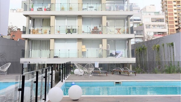 2 piscines extérieures