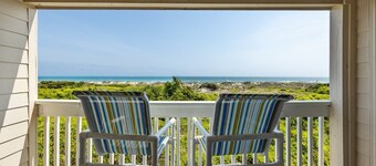 Direct OCEAN FRONT CONDO gorgeous view A Place at the Beach, Beautifully Updated