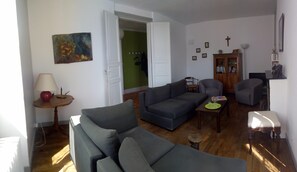 Foyer, table de baby-foot