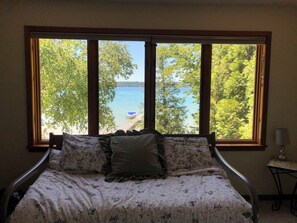 4 bedrooms, desk, iron/ironing board, cribs/infant beds