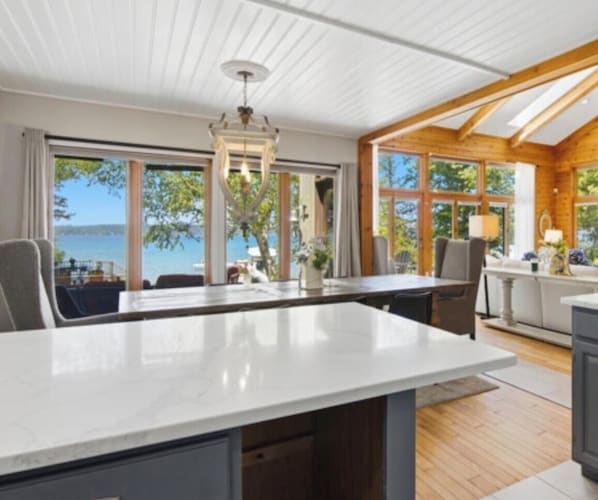 Interior - Cottage on TORCH LAKE!  August 30-Sept 3 Available! (Bellaire)