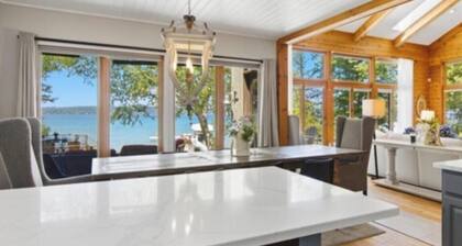 Cottage on TORCH LAKE! August 30-Sept 3 Available!