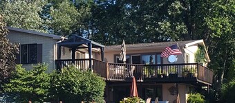 Belle maison sur la rivière