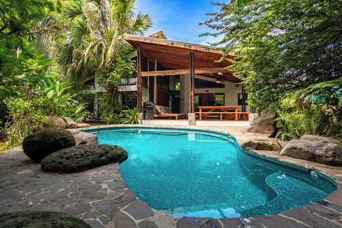 Private Family Oasis/Walk Beach/No 4x4/Convenient/Pool/AC In All Rooms/Concierge