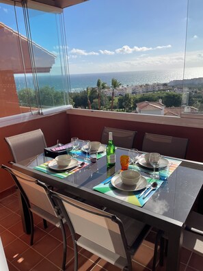 Dining - PENTHOUSE WITH AC, SEA VIEW, PANORAMIC TERRACE OF 100 M2 LOUNGE TRANSATS (ALCORRIN - PUERTO LA DUQUESA - COSTA DEL SOL)