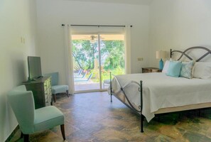 4 Schlafzimmer, Bügeleisen/Bügelbrett, Reisekinderbett, WLAN