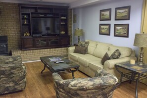 Een smart-tv, videogames, boeken en een muziekbibliotheek