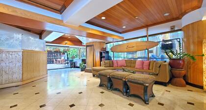 Superbe piscine et proche de la plage, Studio Queen, meilleur emplacement - prix parfait!