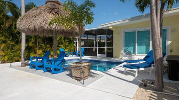 Lämmitetty uima-allas