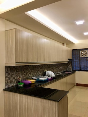 Entire Family Bungalow 3 bedrooms | Private kitchen | Fridge, microwave, stovetop, coffee/tea maker - Transient House and Van for Rent (Lapu-Lapu)