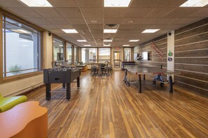 Spielezimmer