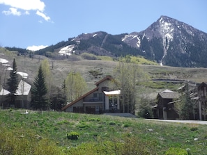Situated in a mountainous area, this traditional lodge offers breathtaking views of snow-capped peaks.