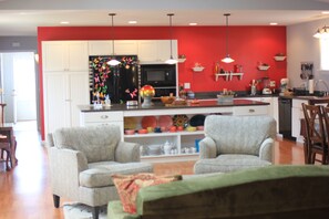 Interior - Stay in downtown Three Oaks overlooking the main street! (Three Oaks)