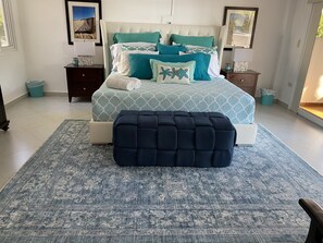 6 bedrooms, iron/ironing board, WiFi, bed sheets