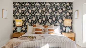 4 bedrooms, desk, iron/ironing board, WiFi