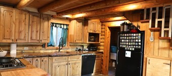 Chalet in forest sleeps 6